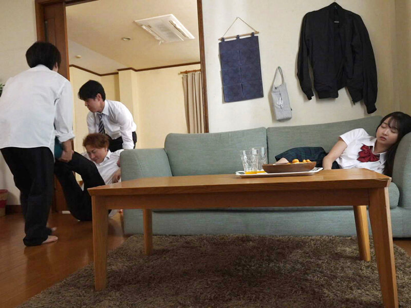 「夢の中でも俺達のこと馬鹿にしてるんだろ！！」クソ生意気な弟の彼女をわからせ眠姦レ×プ 望月つぼみ 001