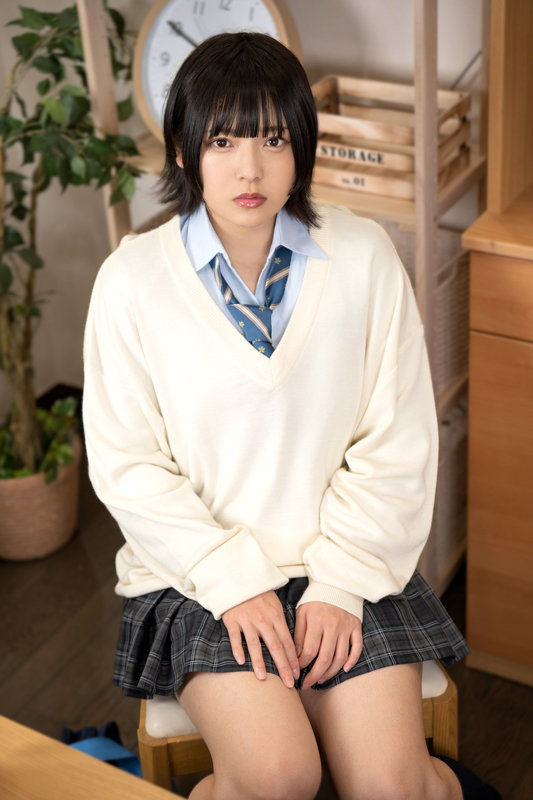 ボーイッシュで小生意気な義妹を夜●いしてめちゃくちゃに犯した調教記録 早見なな 001